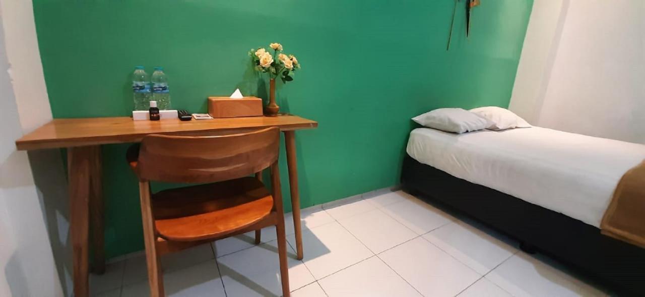 Hostel Cabin Tugu Yogyakarta Exterior foto