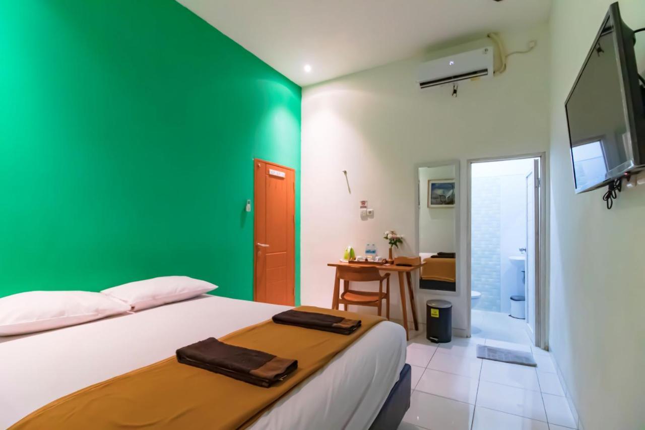 Hostel Cabin Tugu Yogyakarta Exterior foto